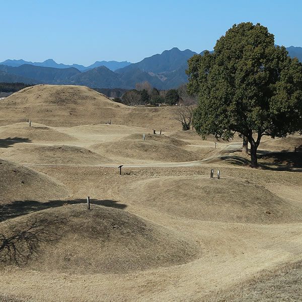 写真：Saitobaru Burial Mounds